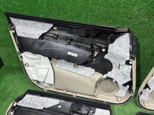 Обшивка дверей SUBARU OUTBACK OEM 94279AG180WA 94279AG190WA 94239AG700WA 94239AG710WA BPE 2004 SILVER 39D, 3K3