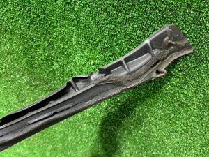 Уплотнитель дверей правый SUBARU OUTBACK OEM 63521AG000 BPE 2004 SILVER 39D, 3K3