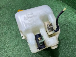 Бачок омывателя SUBARU LEGACY LANCASTER OEM 86610AE010 BHE BH9 BH5 BE5 BE9 BEE 2001 EZ30 AT