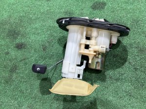 汽油泵 целые трубки SUBARU LEGACY LANCASTER OEM 42021AE040 BHE BEE 2001 EZ30 AT