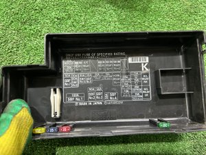 Блок предохранителей SUBARU LEGACY LANCASTER OEM 82231AE060 BHE 2001 EZ30 AT