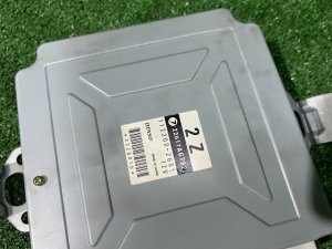 Блок управления двигателя SUBARU LEGACY LANCASTER OEM 22611AG782 BHE 2001 EZ30 AT