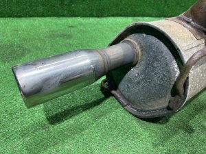 Бочка глушителя SUBARU LEGACY LANCASTER OEM 44300AE200 BHE 2001 EZ30 AT