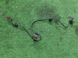 Датчик ABS передний правый 27540AE020 SUBARU LEGACY LANCASTER