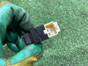 Кнопка Power/HOLD SUBARU LEGACY LANCASTER OEM 83245AE000 BHE 2001 EZ30 AT