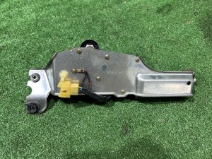 Моторчик заднего дворника SUBARU LEGACY LANCASTER OEM 86511AE010 BH9 2001 EZ30 AT