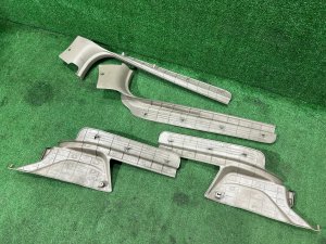 Накладки на пороги SUBARU LEGACY LANCASTER OEM 94060AE000GE 94060AE010GE 94061AE000GE 94061AE010GE BHE BH9 BH5 2001 SILVER/GREY 1U2