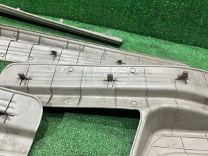 Накладки на пороги SUBARU LEGACY LANCASTER OEM 94060AE000GE 94060AE010GE 94061AE000GE 94061AE010GE BHE BH9 BH5 2001 SILVER/GREY 1U2