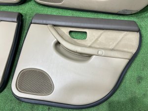 Обшивка дверей SUBARU LEGACY LANCASTER OEM 94210AE600AD 94210AE610AD 94220AE420AD 94220AE430AD BHE BH9 BH5 2001 SILVER/GREY 1U2