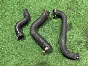 Патрубки радиатора SUBARU LEGACY LANCASTER OEM 45161AE050 45161AE060 45161AE070 BHE BEE 2001 EZ30 AT