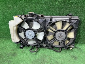 Радиатор двигателя SUBARU LEGACY LANCASTER OEM 45111AE060 BHE 2001 EZ30 AT