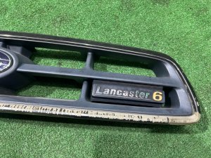 Rejilla del radiador SUBARU LEGACY LANCASTER OEM 91121AE260 BHE 2001 SILVER/GREY 1U2