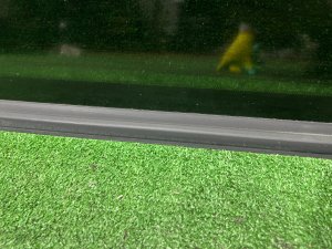 Стекло багажника правое целый молдинг SUBARU LEGACY LANCASTER OEM 65210AE250NB BHE 2001