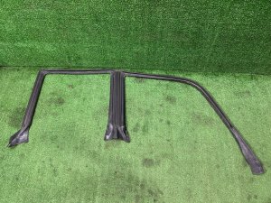 Уплотнитель дверей правый 63521AE020 SUBARU LEGACY LANCASTER