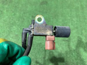 Датчик абсолютного давления Соленоид SUBARU LEGACY LANCASTER OEM 14774AA471 BHE 2001 EZ30 AT