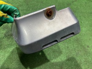 Брызговик передний левый SUBARU LEGACY LANCASTER OEM 1234567 BHE 2001 SILVER/GREY 1U2