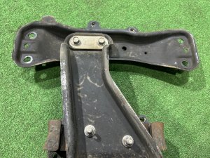 Балка Мкпп SUBARU FORESTER OEM 41022AC180 41011AG040 SH5 2007 EJ205 MT5