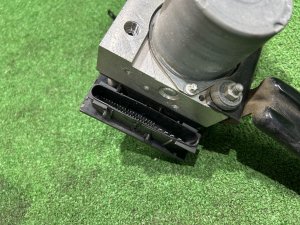 Блок abs SUBARU FORESTER OEM 27596SC011 SH5 2007 EJ205 MT5