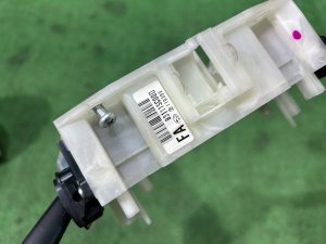 Блок подрулевых переключателей SUBARU FORESTER OEM 83115AG121 SH5 2007 EJ205 MT5