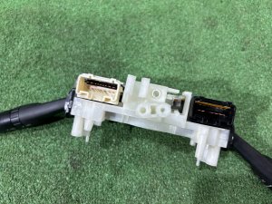 Блок подрулевых переключателей SUBARU FORESTER OEM 83115AG121 SH5 2007 EJ205 MT5