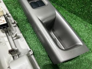 Блок управления стеклоподъемниками SUBARU FORESTER OEM 83071SC000 SH5 2007 EJ205 MT5