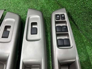 Блок управления стеклоподъемниками SUBARU FORESTER OEM 83071SC000 SH5 2007 EJ205 MT5