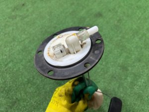 Датчик уровня топлива SUBARU FORESTER OEM 42081AG000 SH5 2007 EJ205 MT5