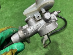 Главный цилиндр сцепления SUBARU FORESTER OEM 37230SC010 30620AA140 SH5 2007 EJ205 MT5