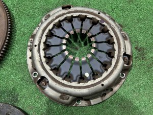 Корзина сцепления 30210AA690 30100AA881 SUBARU FORESTER