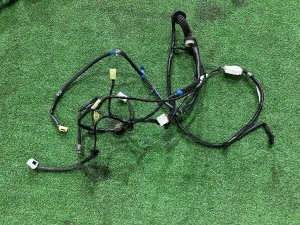 Коса пятой двери 81812SC100 SUBARU FORESTER