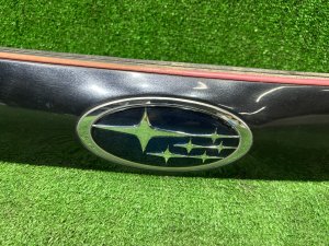 Накладка крышки багажника SUBARU FORESTER OEM 91112SC000EN SH5 2007 GREY 61K