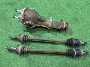 Редуктор с приводами 4.444 27011AB180 SUBARU FORESTER