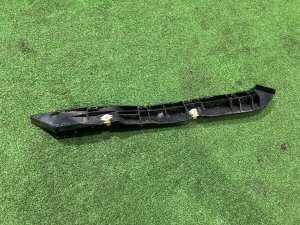 Крепление заднего бампера левое 57707SC090 SUBARU FORESTER