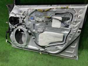 дверь передняя правая TOYOTA PRIUS OEM 67001-47070 ZVW30 2012 SILVER 1F7