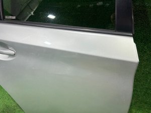 Дверь задняя правая TOYOTA PRIUS OEM 67003-47080 ZVW30 2012 SILVER 1F7
