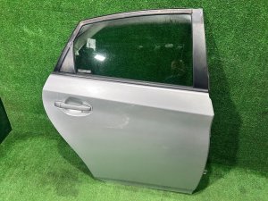 Дверь задняя правая 67003-47080 TOYOTA PRIUS