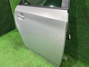 Дверь задняя правая TOYOTA PRIUS OEM 67003-47080 ZVW30 2012 SILVER 1F7