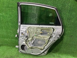 Дверь задняя правая TOYOTA PRIUS OEM 67003-47080 ZVW30 2012 SILVER 1F7