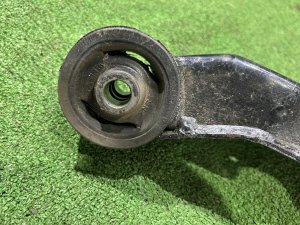 Подушка редуктора SUBARU LEGACY LANCASTER OEM 41310AE020 BHE BH9 BH5 BE5 BE9 BEE 2002 EZ30 AT