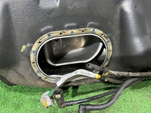 Бензобак SUBARU LEGACY LANCASTER OEM 42012AE010 BHE BH9 2002 EZ30 AT