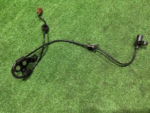 Датчик ABS передний правый 27540AE020 SUBARU LEGACY LANCASTER