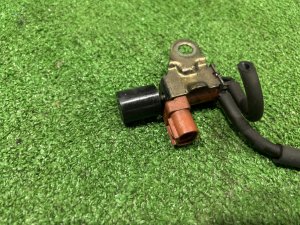 Датчик абсолютного давления Соленоид SUBARU LEGACY LANCASTER OEM 14774AA471 BHE 2002 EZ30 AT