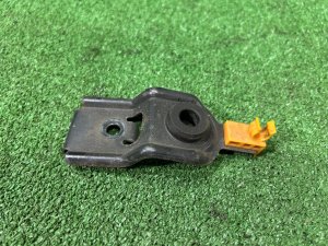 Держатель палки капота 57255AE010 SUBARU LEGACY LANCASTER