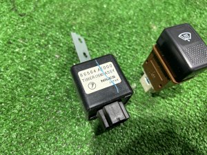 Windscreen heater switch c реле SUBARU LEGACY LANCASTER OEM 83001AE020 86564AE000 BHE BH9 BH5 2002 EZ30 AT