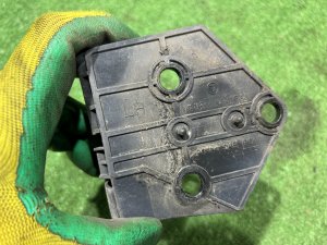 Крепление заднего бампера левое SUBARU LEGACY LANCASTER OEM 57707AE070 BHE 2002 SILVER/GREY 1U2