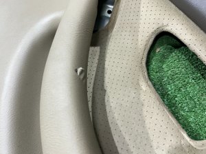 Обшивка дверей SUBARU LEGACY LANCASTER OEM 94210AE600AD 94210AE610AD 94220AE420AD 94220AE430AD BHE BH9 BH5 2002 SILVER/GREY 1U2