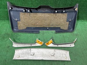 Обшивка пятой двери SUBARU LEGACY LANCASTER OEM 94352AE000GF 94320AE011AD 94310AE000GF 94310AE020GF BHE 2002 SILVER/GREY 1U2