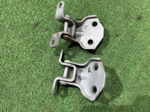 Петли двери передней правой 61220AC000 61220AC010 SUBARU LEGACY LANCASTER