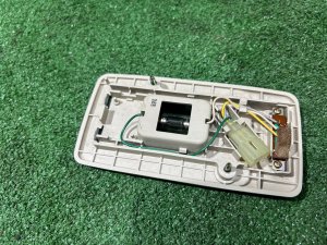 Плафон салона центральный SUBARU LEGACY LANCASTER OEM 84601AE000GF BHE 2002 EZ30 AT