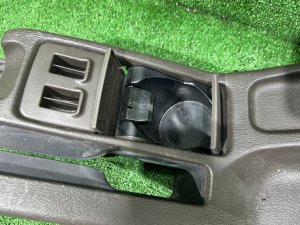 Подстаканник SUBARU LEGACY LANCASTER OEM 92132AE000DG 66150AE020DG BHE BH9 BH5 2002 SILVER/GREY 1U2